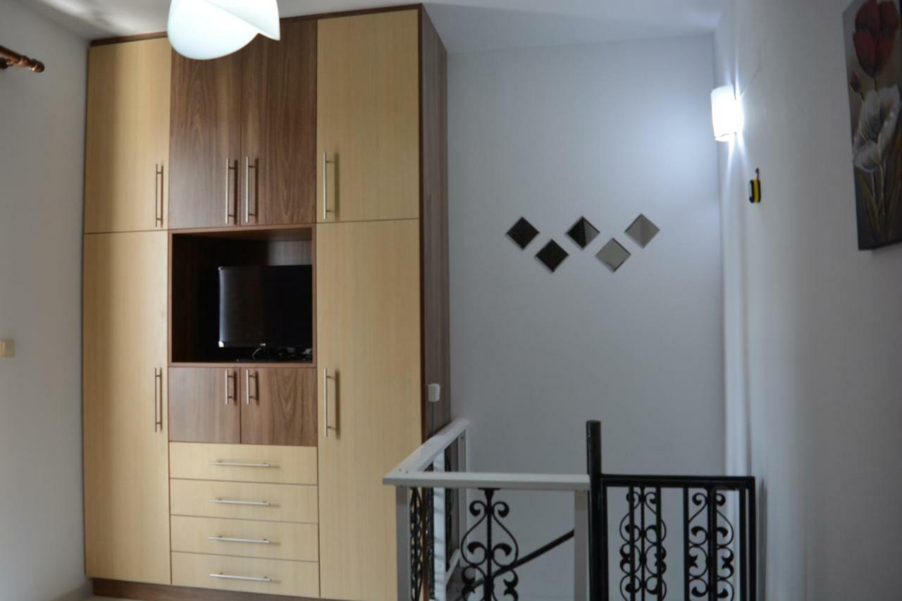 Giannis Apartment,Haraki Exterior foto